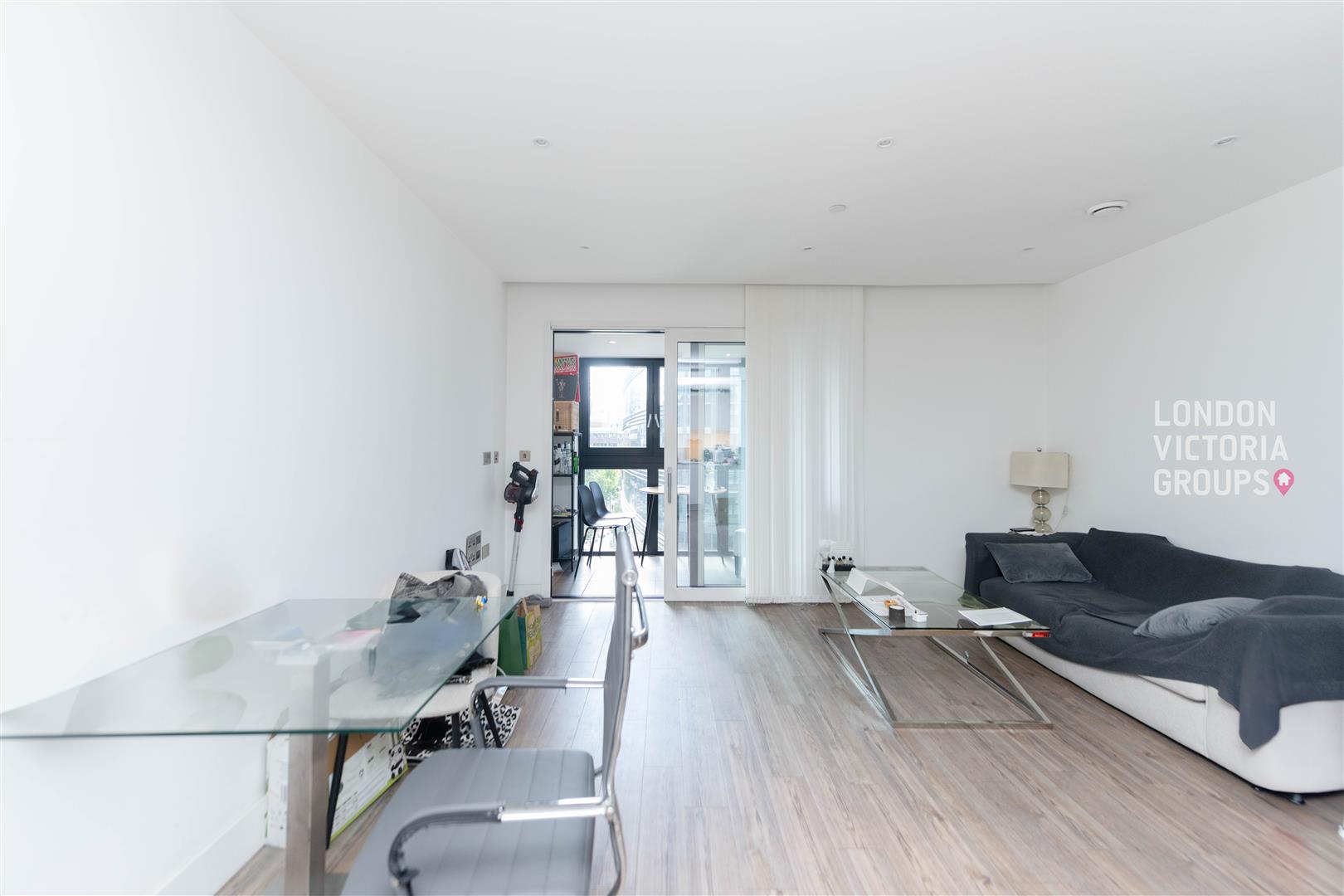 1 bed property in Wiverton Tower, 4 New Drum Street, London